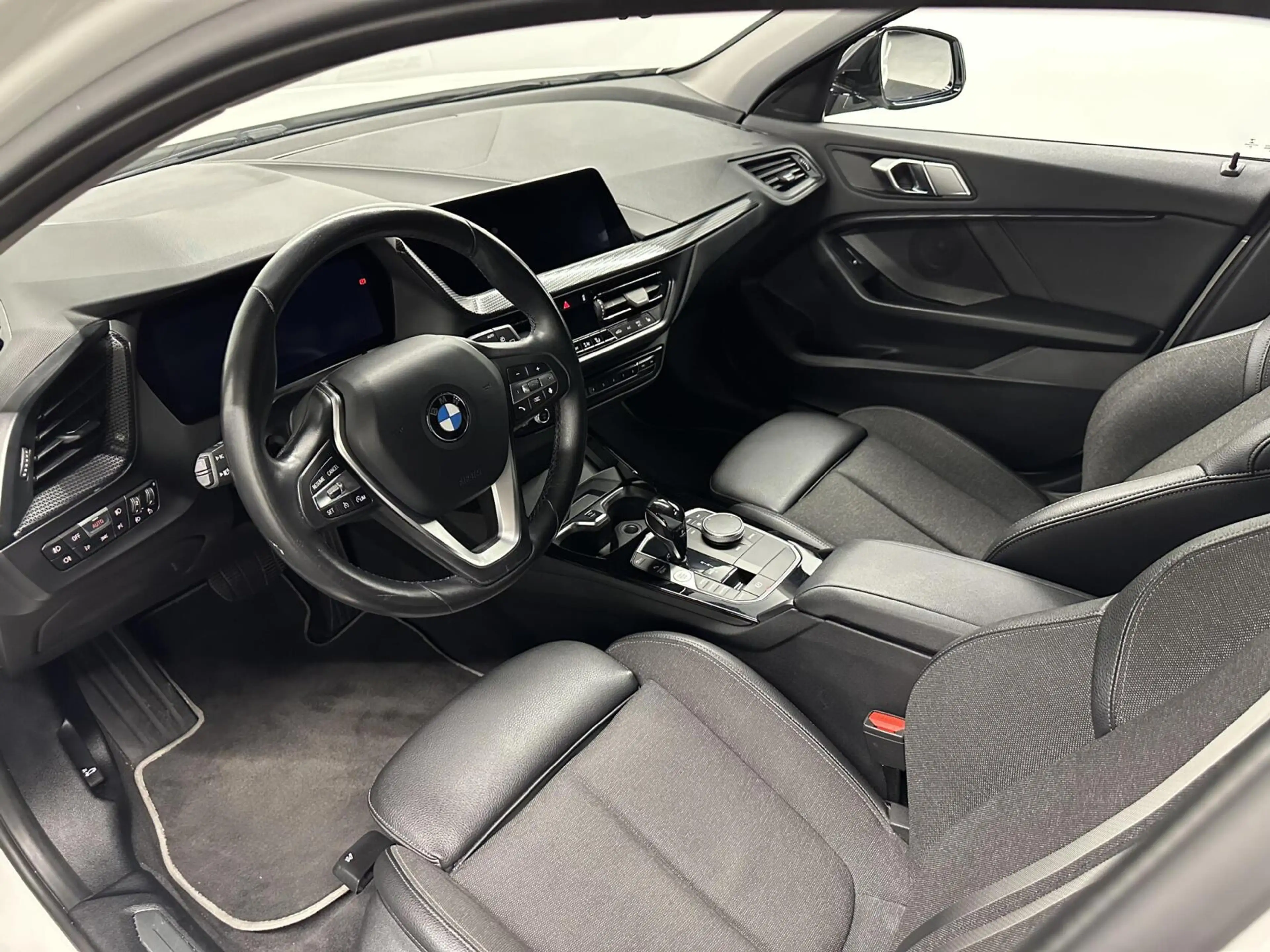 BMW 118 1-serie 118i High Executive CARPLAY NAVI CRUISE LM — photo 14