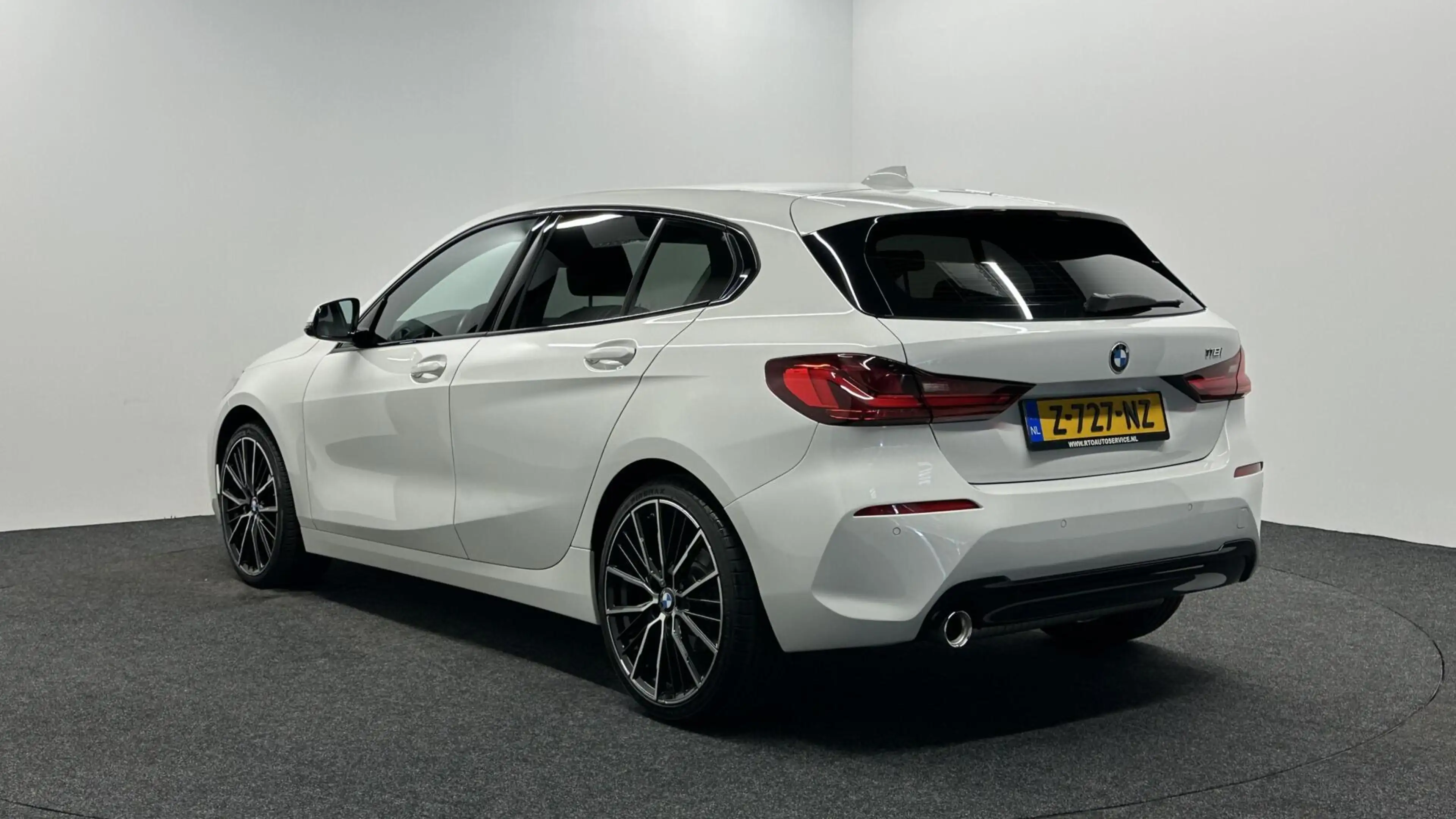 BMW 118 1-serie 118i High Executive CARPLAY NAVI CRUISE LM — photo 4