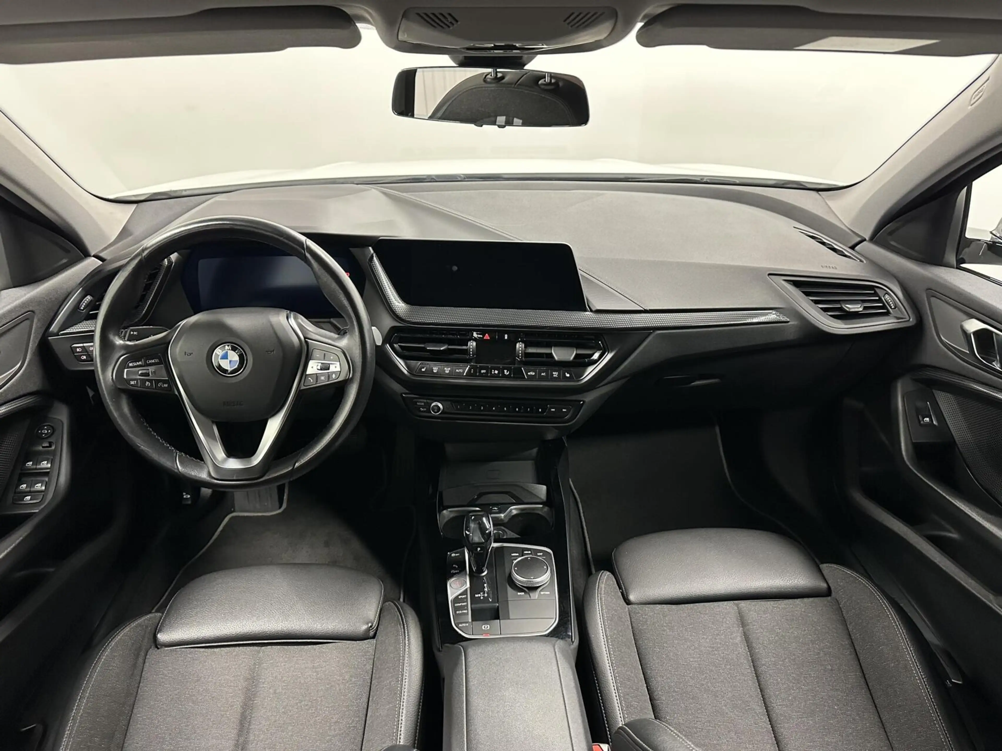 BMW 118 1-serie 118i High Executive CARPLAY NAVI CRUISE LM — photo 2