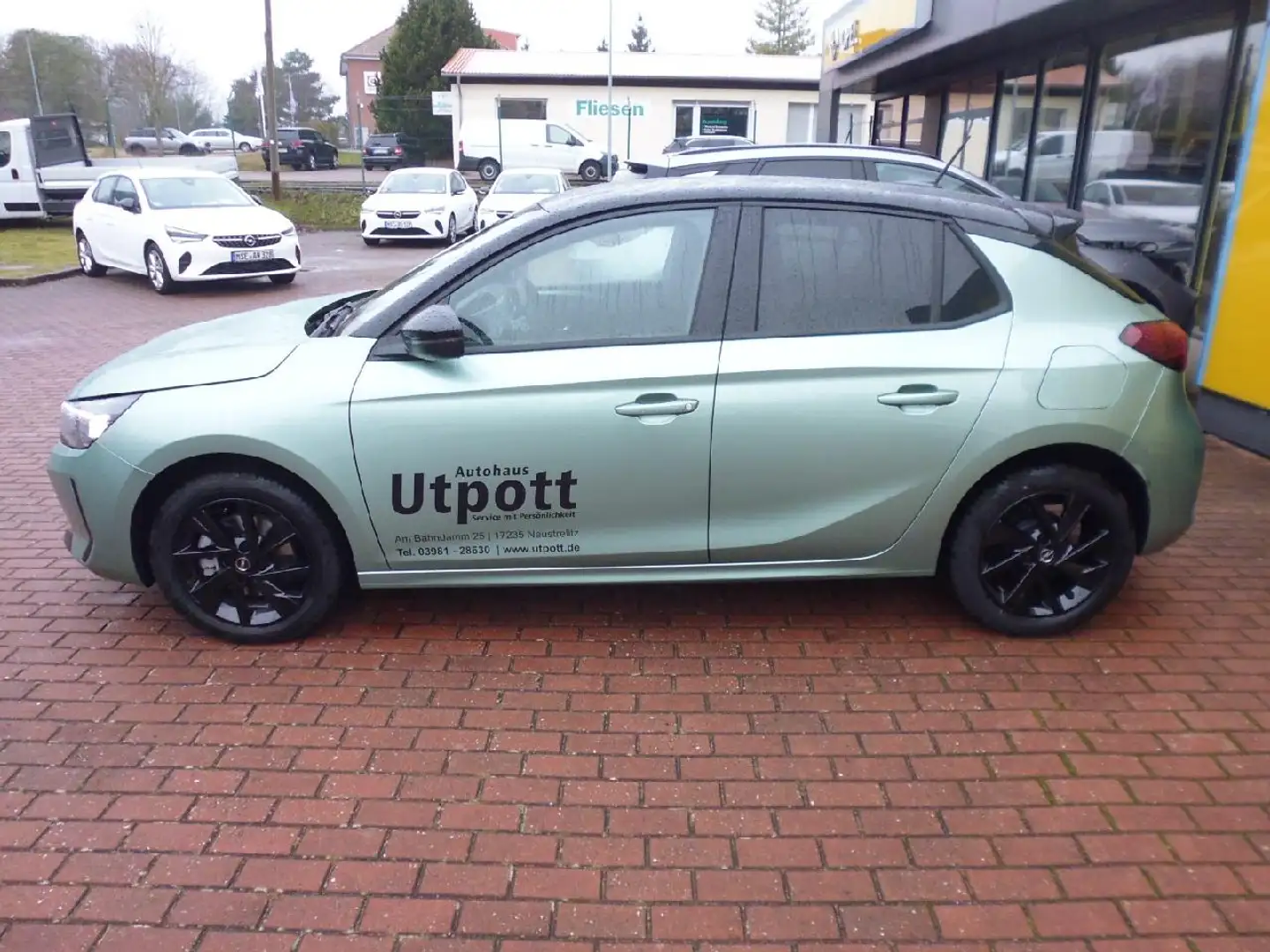 Opel Corsa-e YES Grün - 2