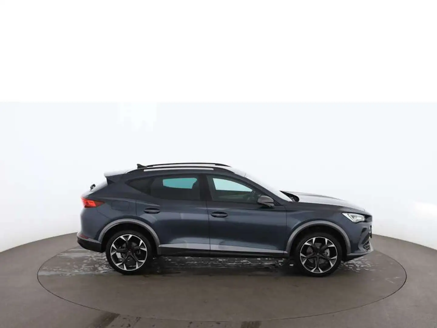 CUPRA Formentor 1.5 TSI Aut LED RADAR LEDER SITZHZG PDC Grau - 2