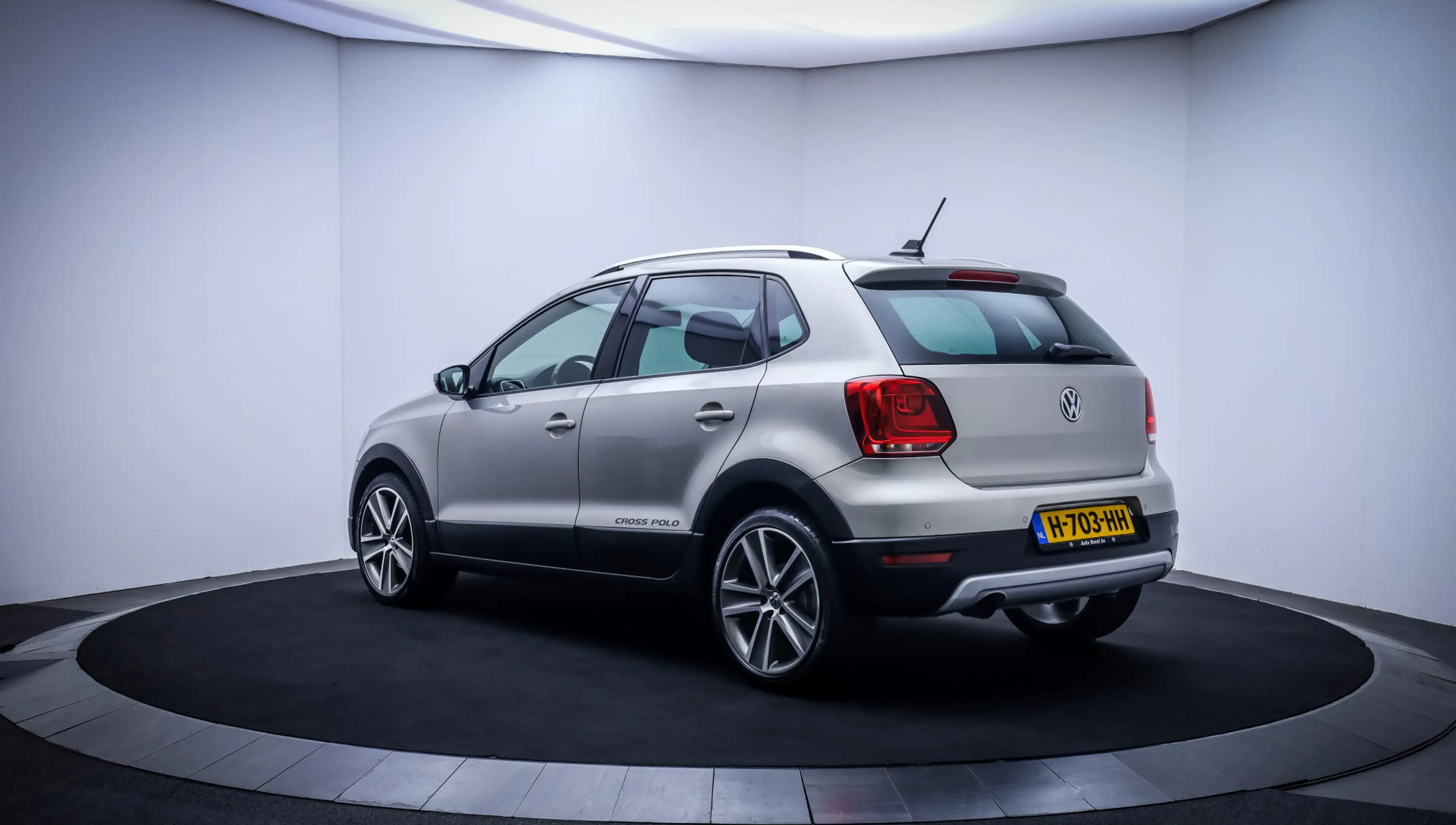 Volkswagen Polo Cross 1.4-16V Dsg XENON | STOELVERW | NAVI | CLIMA | CRU — photo 8