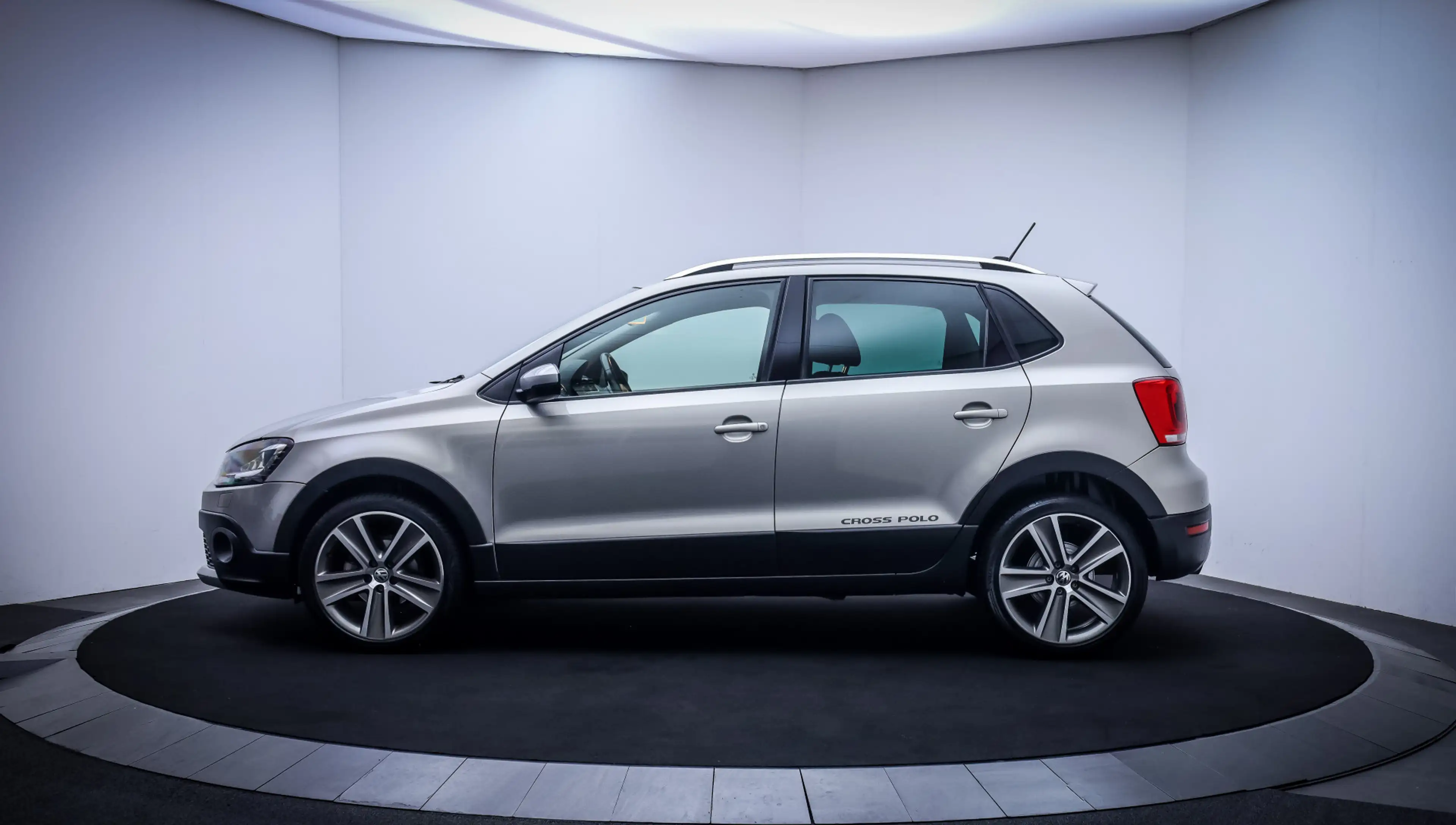 Volkswagen Polo Cross 1.4-16V Dsg XENON | STOELVERW | NAVI | CLIMA | CRU — photo 12