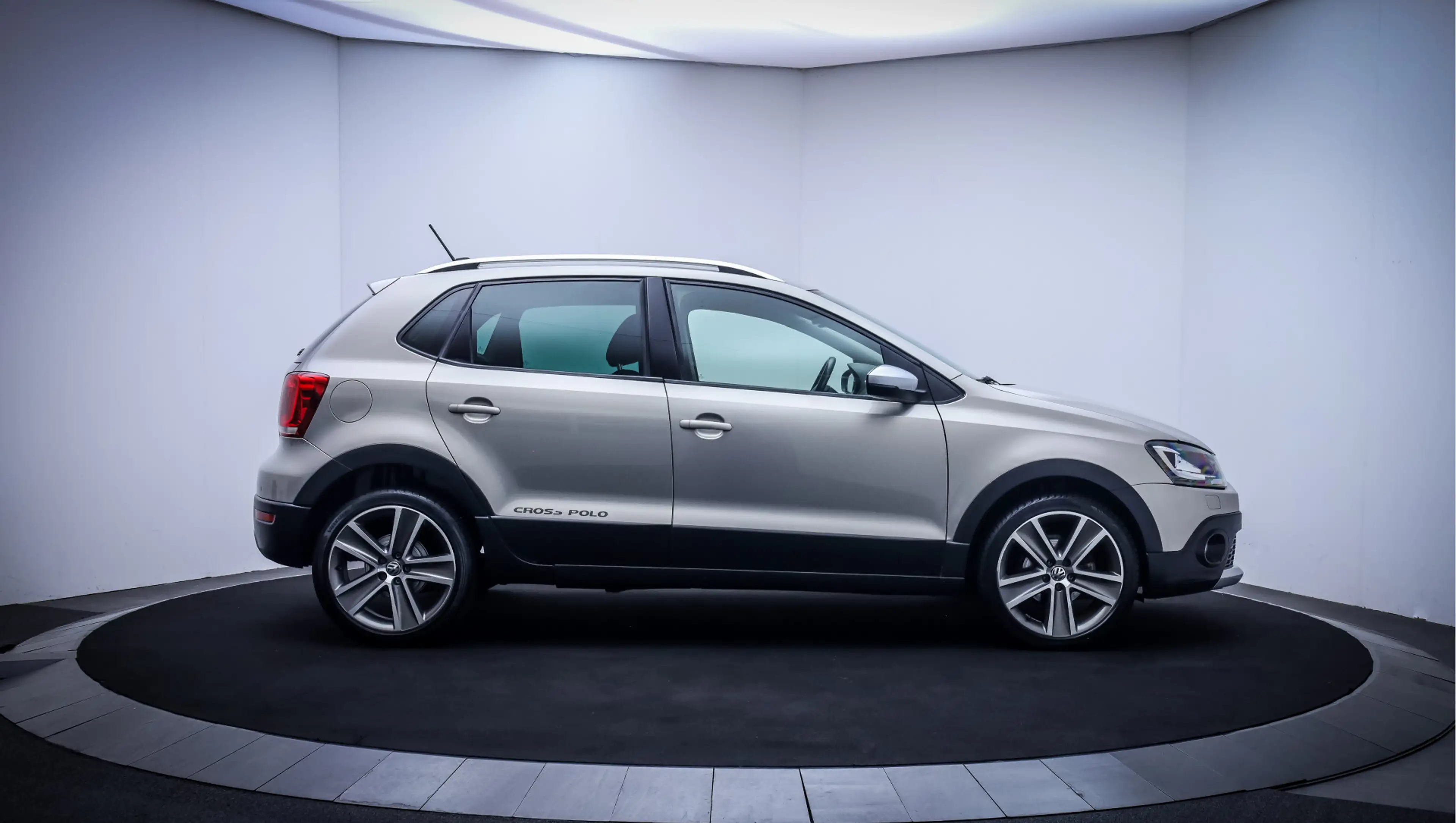 Volkswagen Polo Cross 1.4-16V Dsg XENON | STOELVERW | NAVI | CLIMA | CRU — photo 4