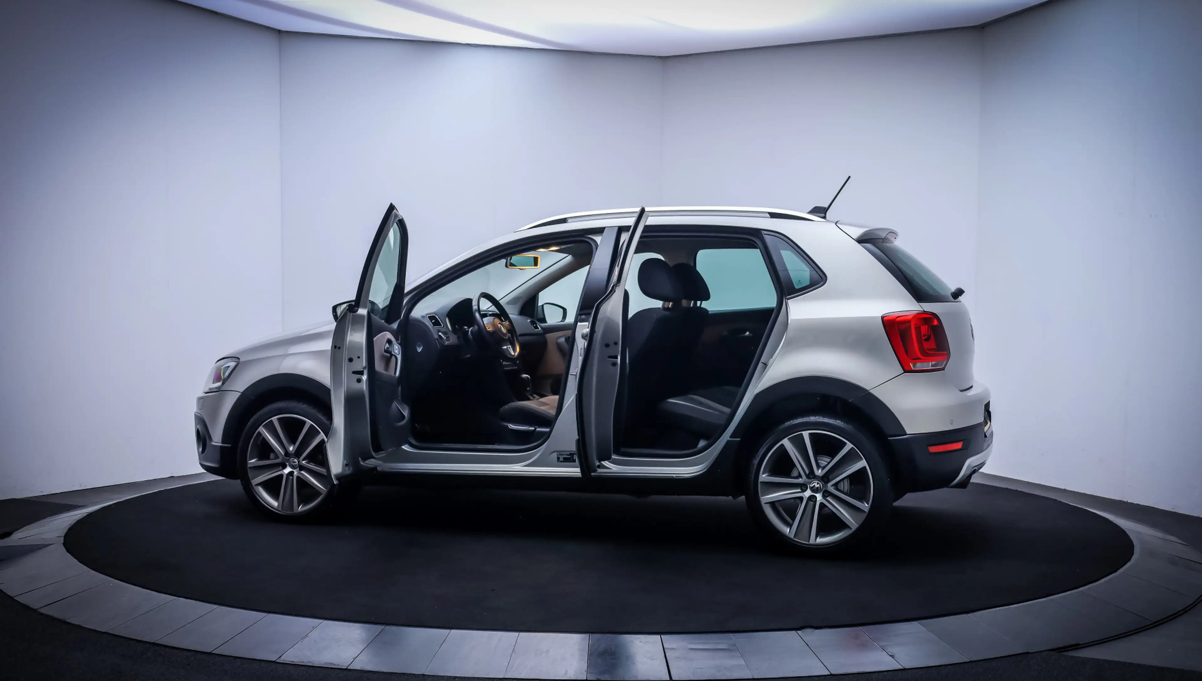 Volkswagen Polo Cross 1.4-16V Dsg XENON | STOELVERW | NAVI | CLIMA | CRU — photo 9