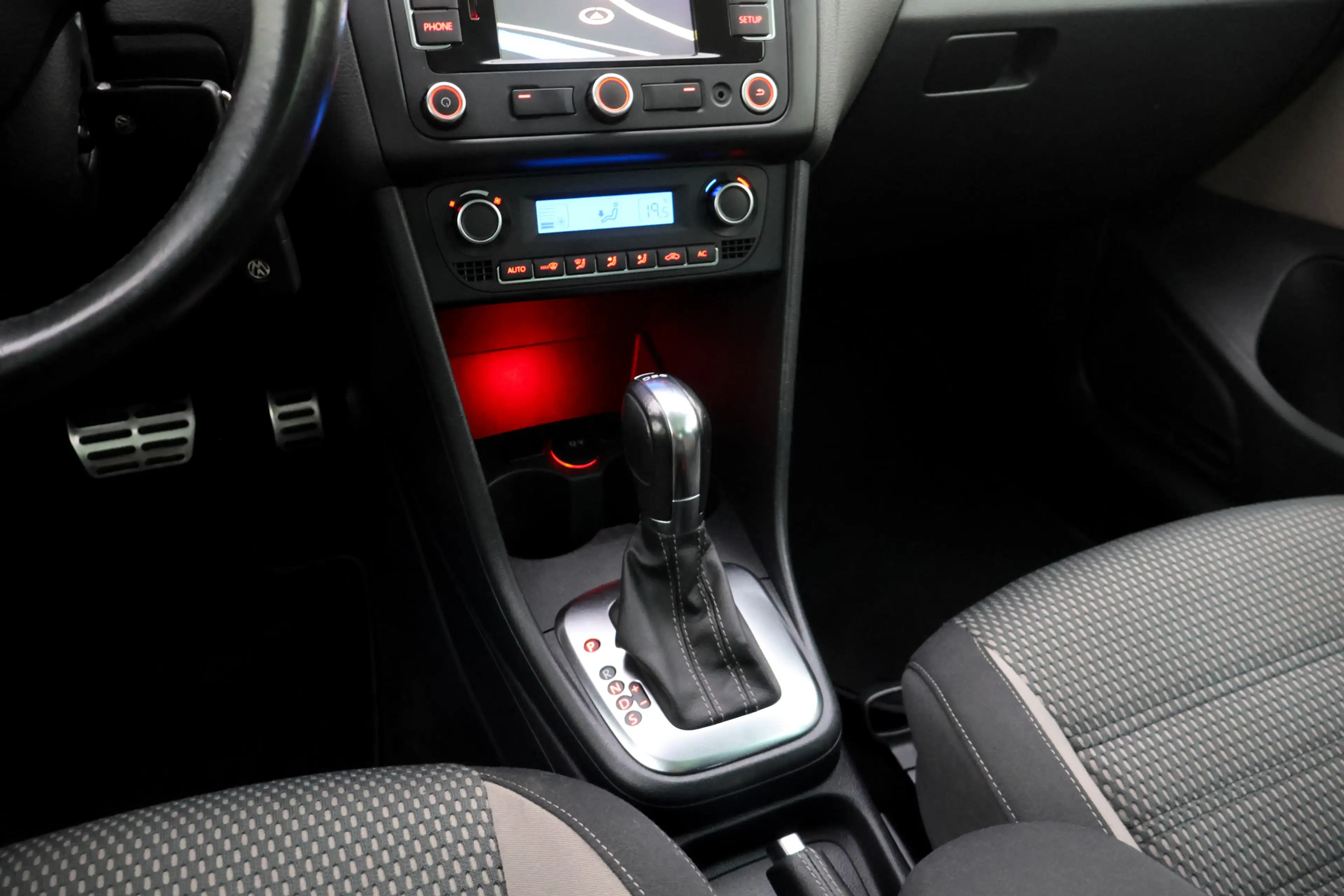 Volkswagen Polo Cross 1.4-16V Dsg XENON | STOELVERW | NAVI | CLIMA | CRU — photo 19