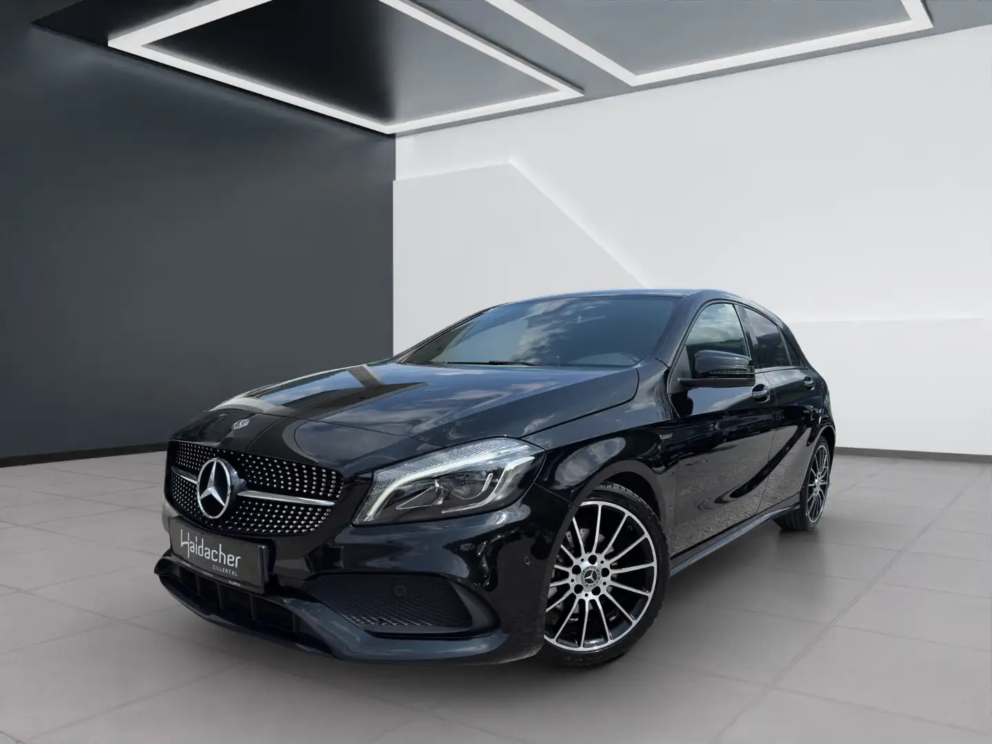 Mercedes-Benz A 180 d AMG Line PTS Shz AMG LED Klima Night Schwarz - 2