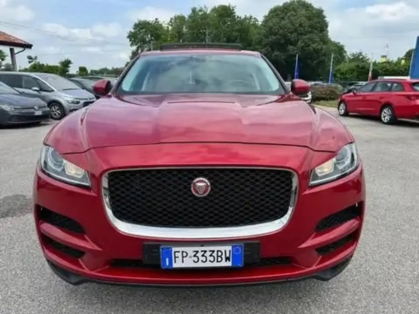Jaguar F-Pace 2.0d i4 Pure 163cv my18 Tetto Pano - FP333BW Rosso - 2