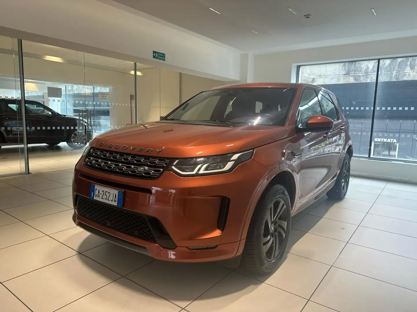 Land Rover Discovery Sport Discovery Sport 2.0 si4 mhev R-Dynamic S awd 200 Bronce - 1