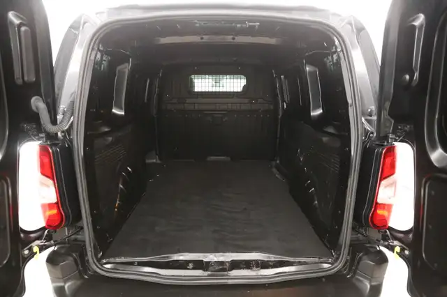 Peugeot Partner view 3