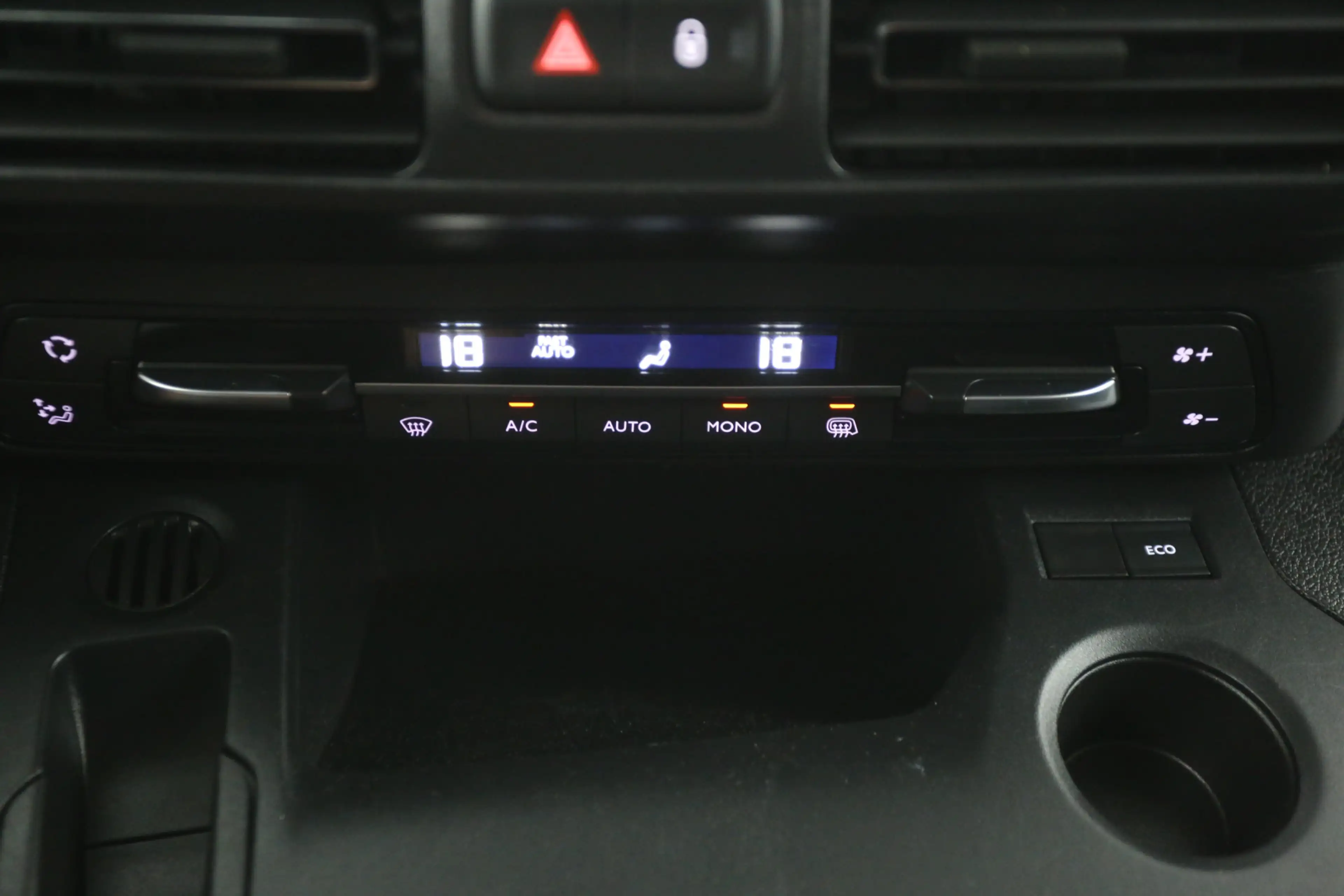 Peugeot Partner 1.5 BlueHDi 131PK EAT8 | Automaat | Clima | Camera — photo 17