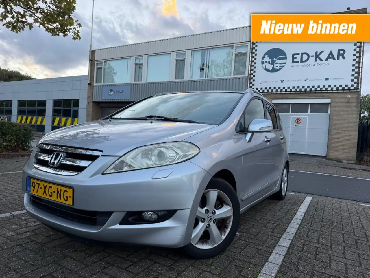 Honda FR-V