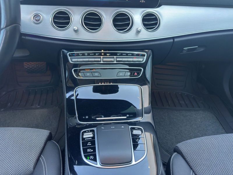 Mercedes-Benz E 200 T-Modell 4Matic | Pano| 360°|WKR| — photo 15