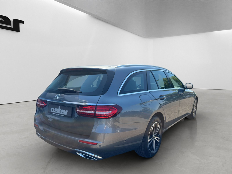 Mercedes-Benz E 200 T-Modell 4Matic | Pano| 360°|WKR| — photo 6