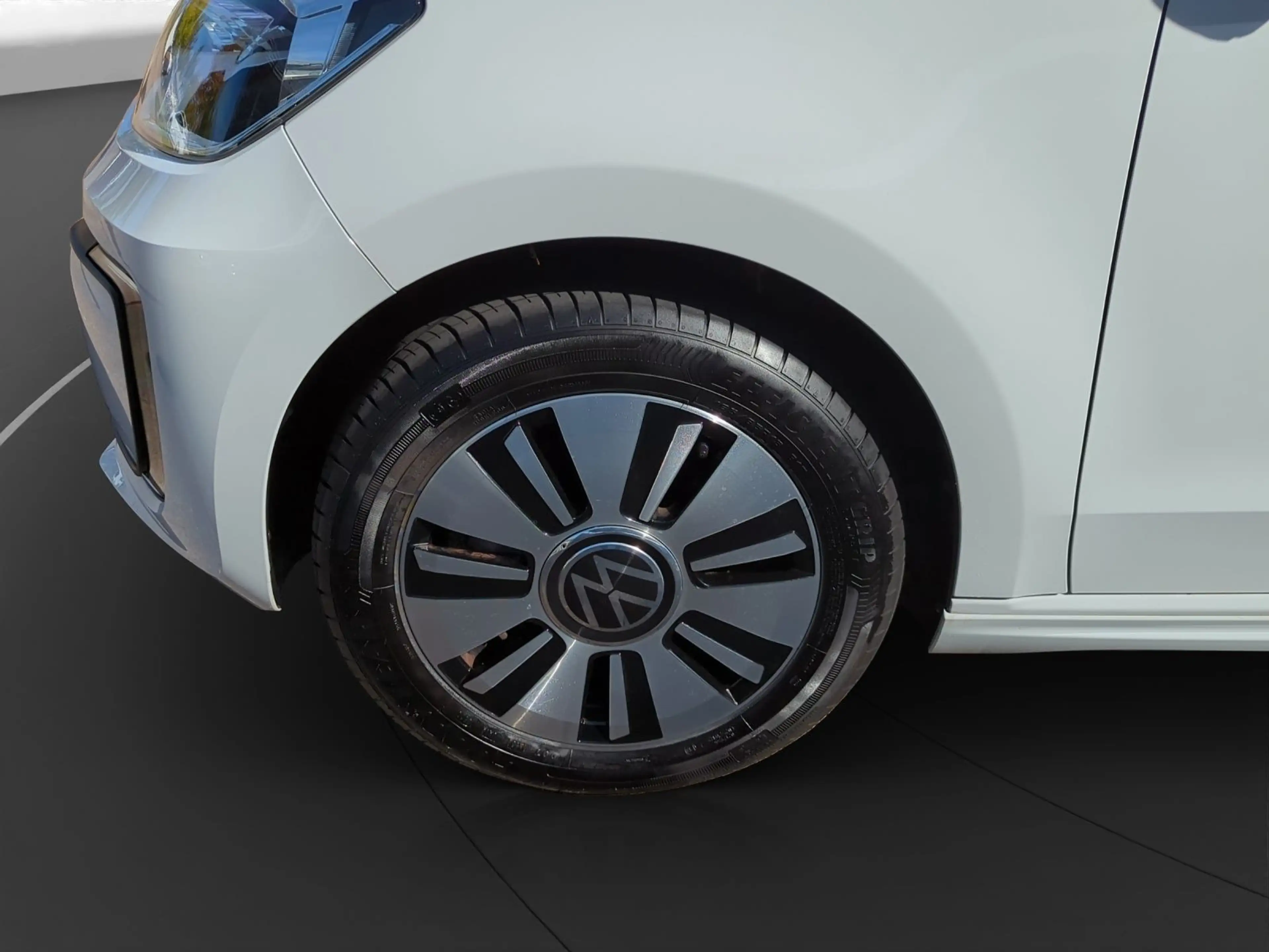 Volkswagen e-up! move up! Kamera SiHz Klima — photo 6