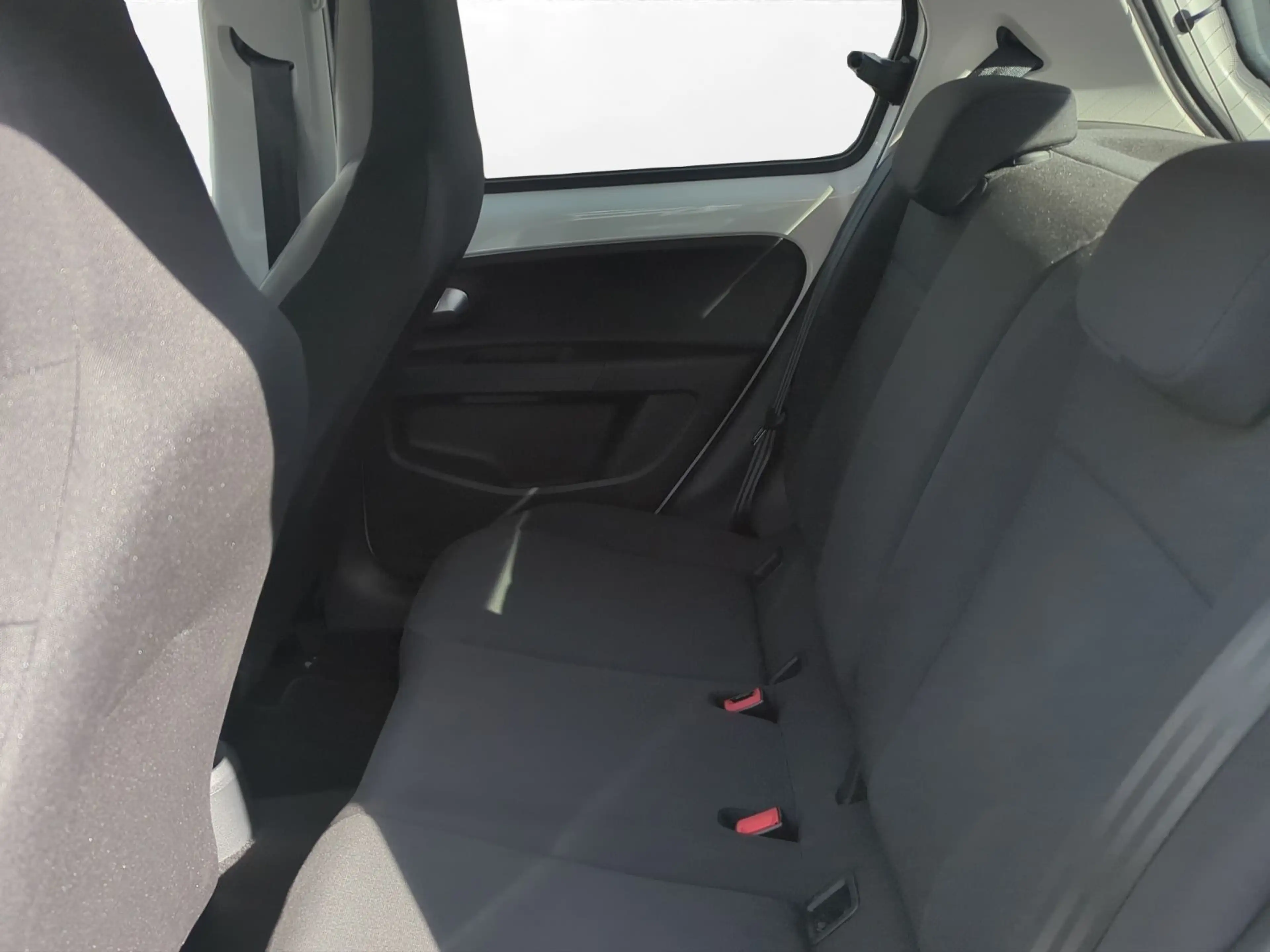 Volkswagen e-up! move up! Kamera SiHz Klima — photo 8
