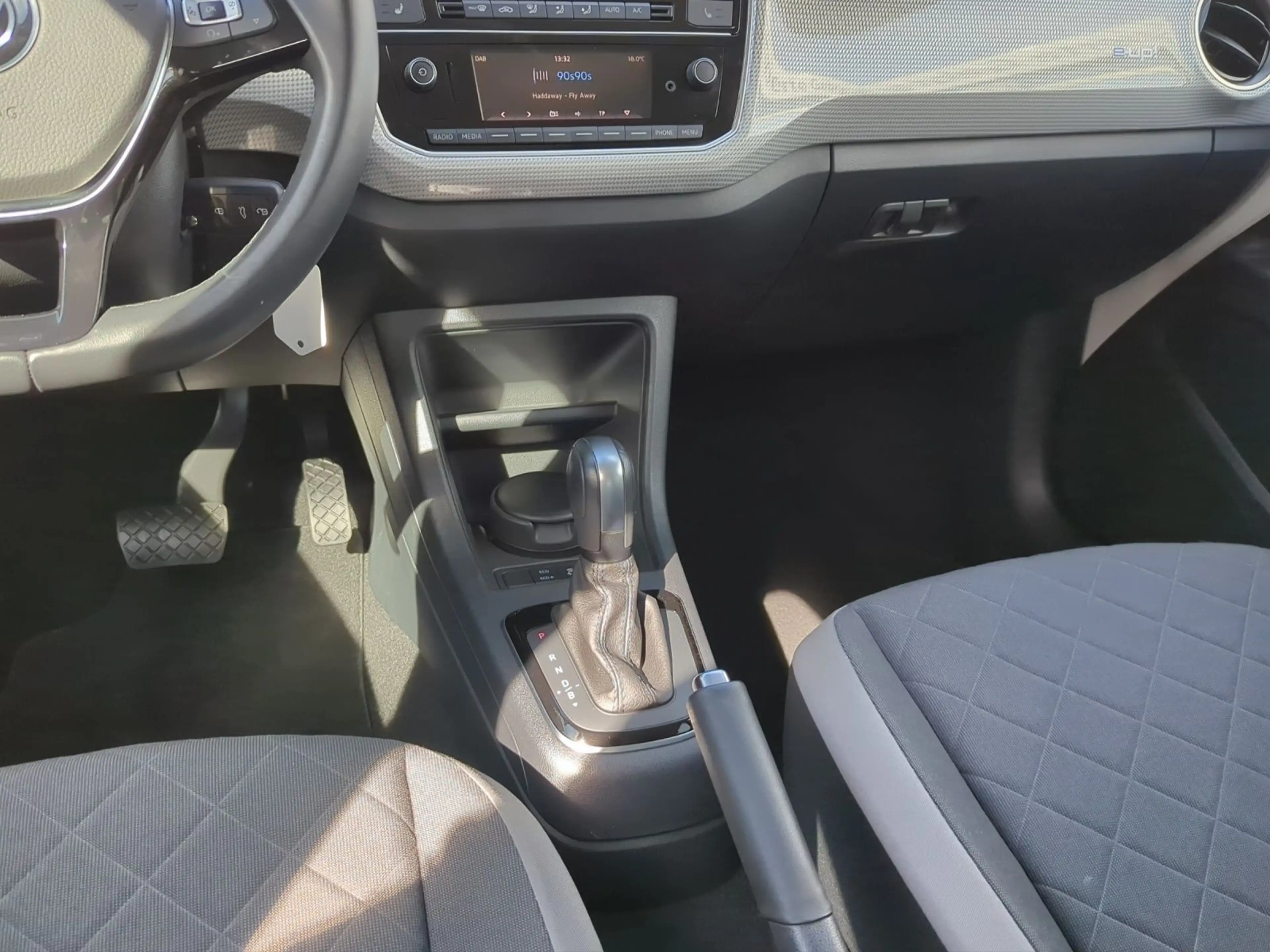 Volkswagen e-up! move up! Kamera SiHz Klima — photo 10
