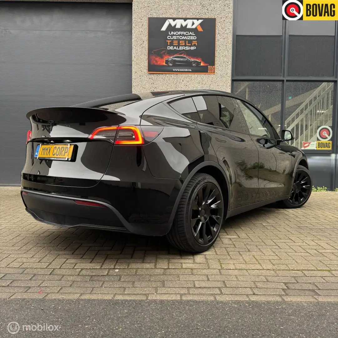Tesla Model Y RWD + MMX PACK Zwart - 1