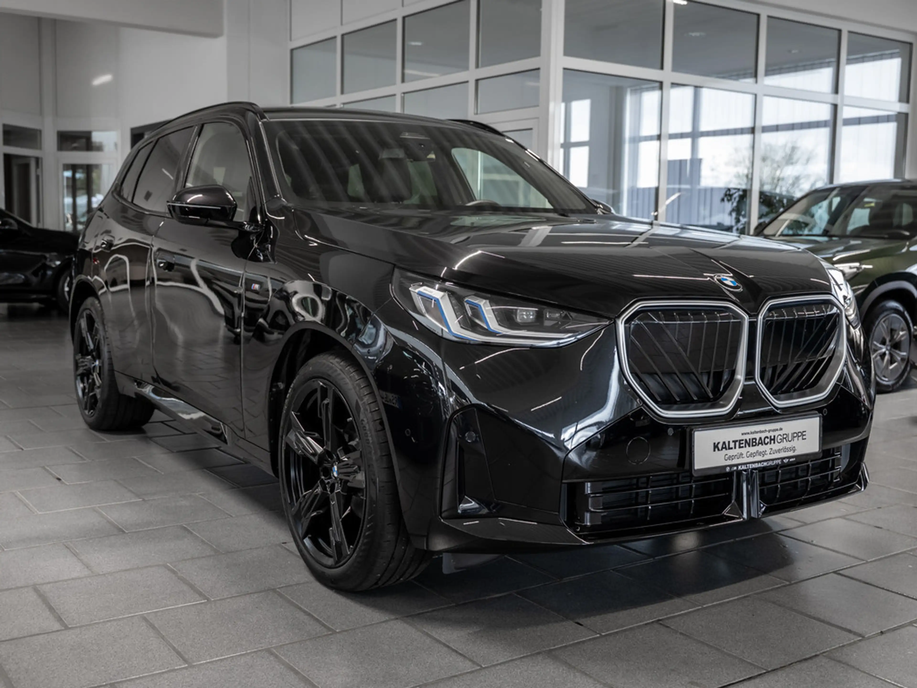 BMW X3 xDrive 20d M-Sport PANO AHK LED NAVI H/K — photo 4