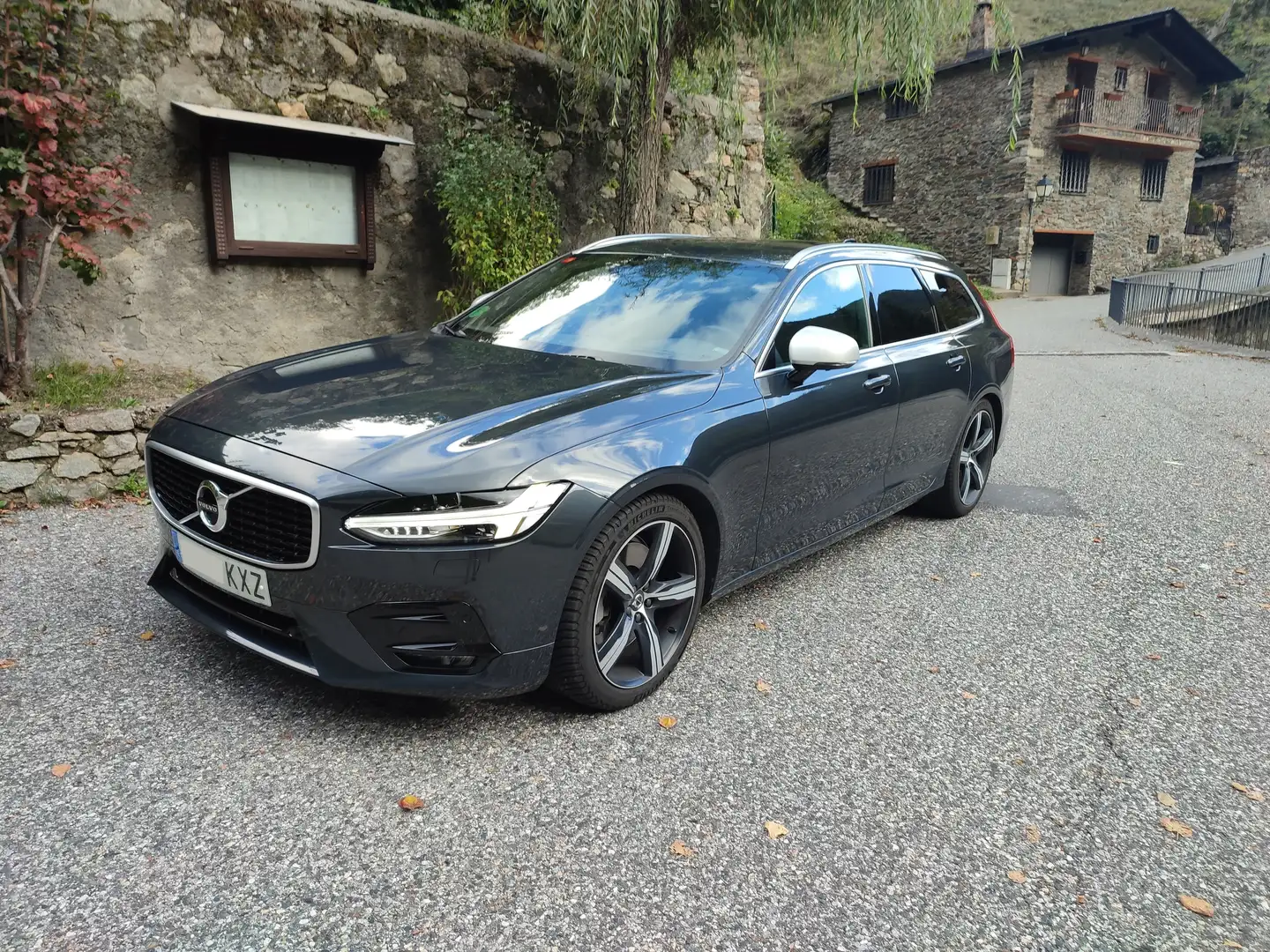 Volvo V90 V90 T5 R-Design Aut. 250 R-Design Gris - 2