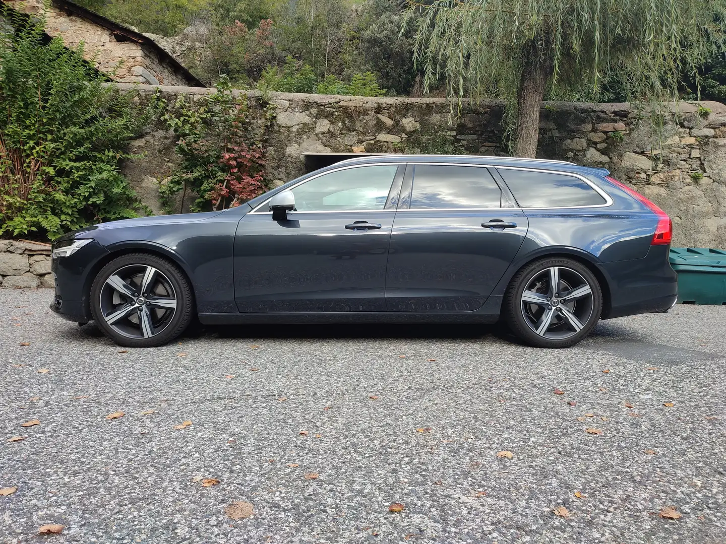 Volvo V90 V90 T5 R-Design Aut. 250 R-Design Gris - 1