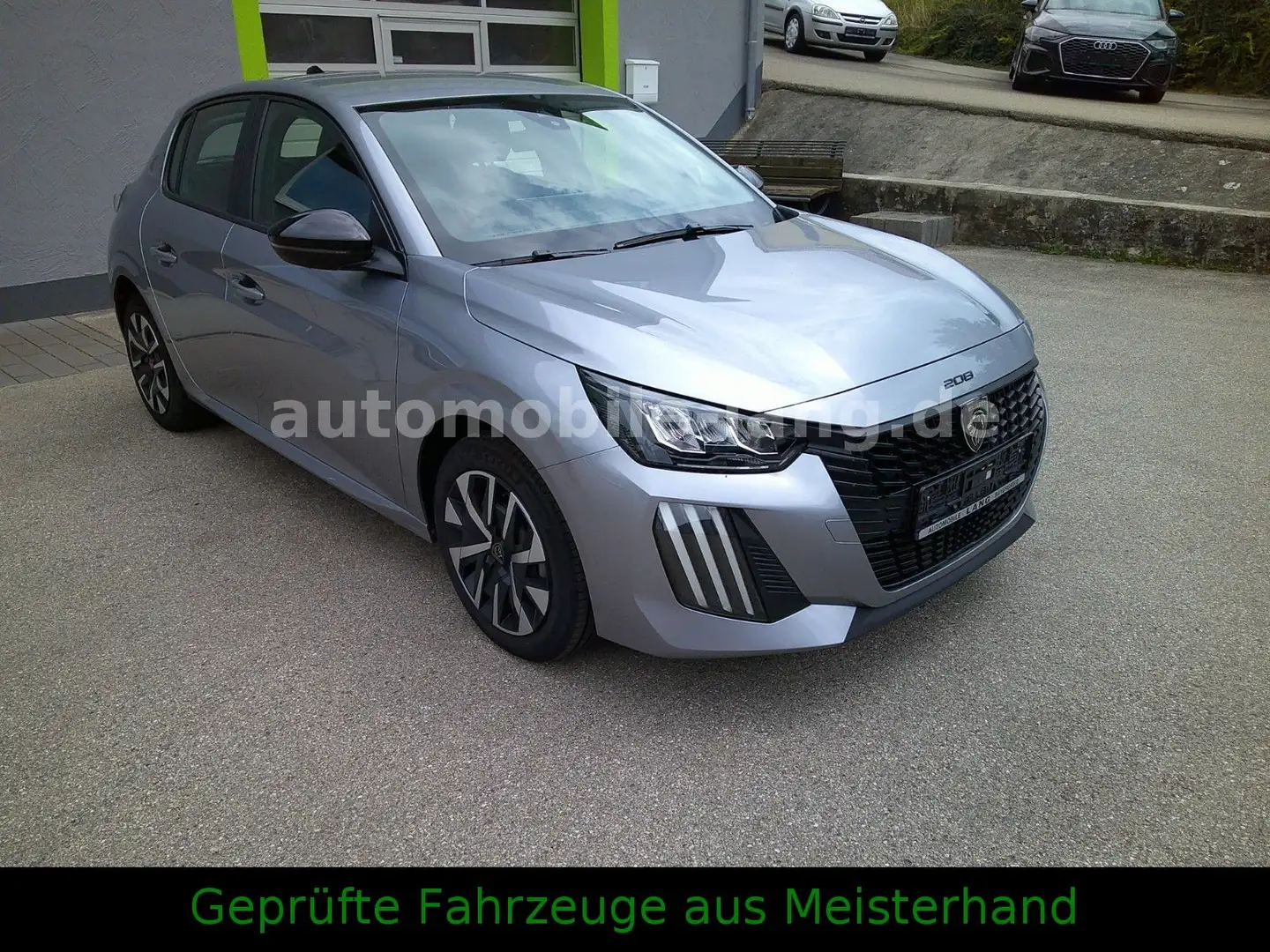 Peugeot 208 1,2 Active #KLIMA #DAB #PDC #APP Grau - 1