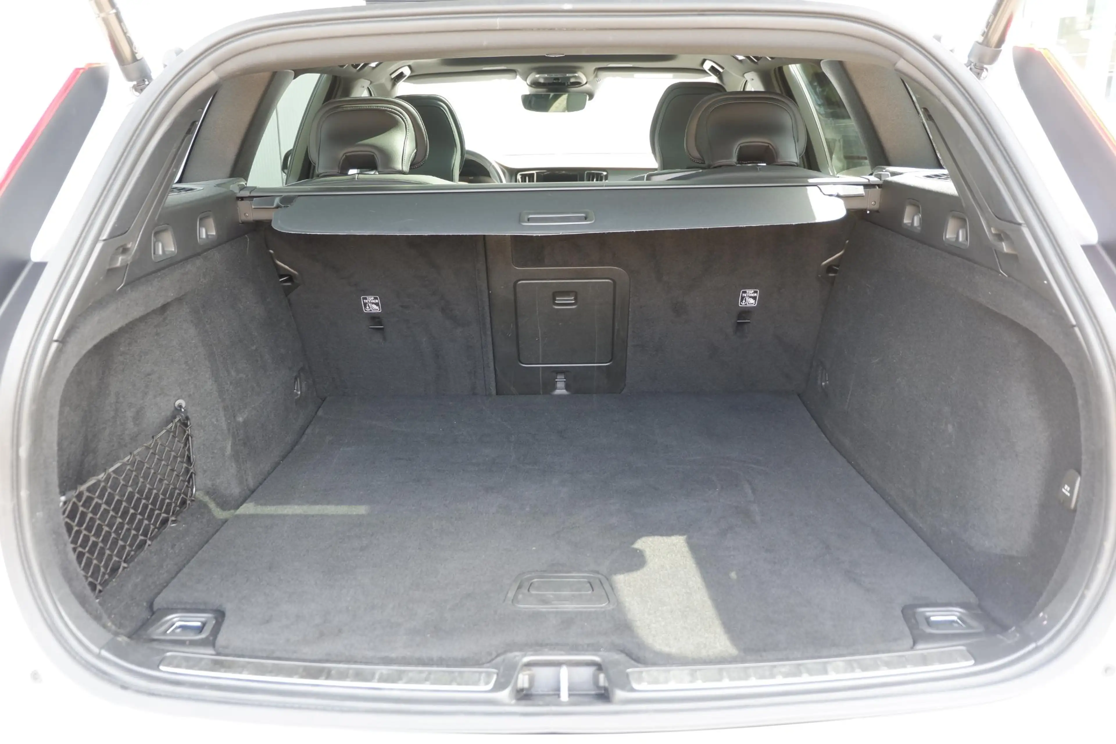 Volvo V60 T6 Recharge AWD R-Design | Elektrisch verstelbare — photo 15