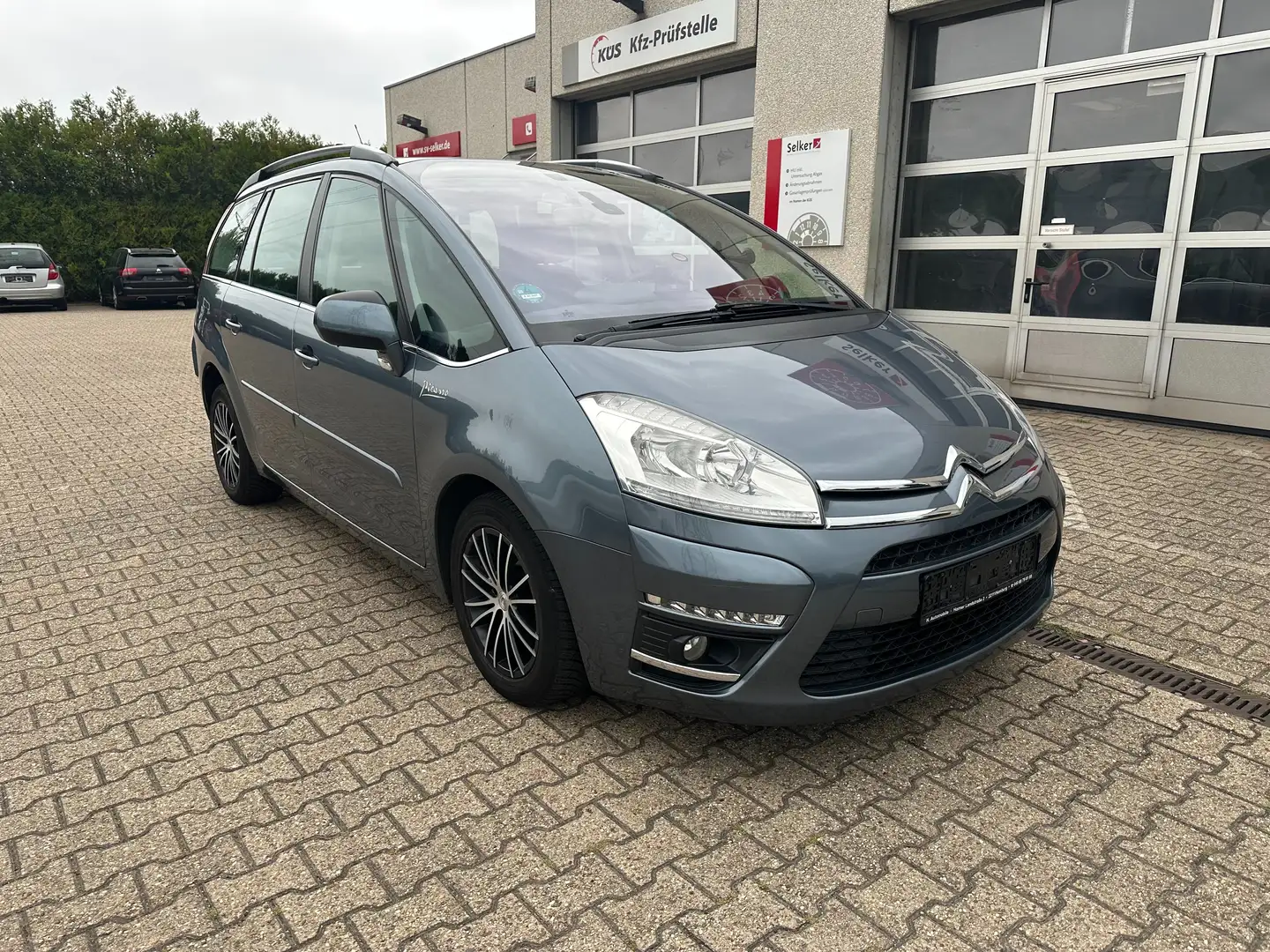 Citroen C4 Picasso C4 Picasso THP 155 EGS6 Selection Grau - 2