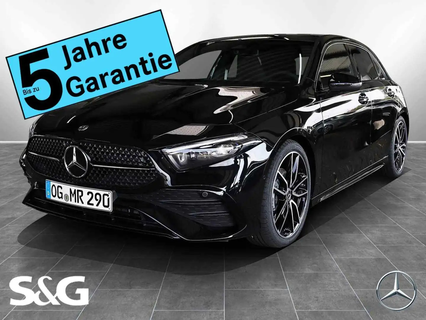 Mercedes-Benz A 200 AMG MBUX+RüKam+M-LED+Pano+Night+Keyless-Go Schwarz - 1