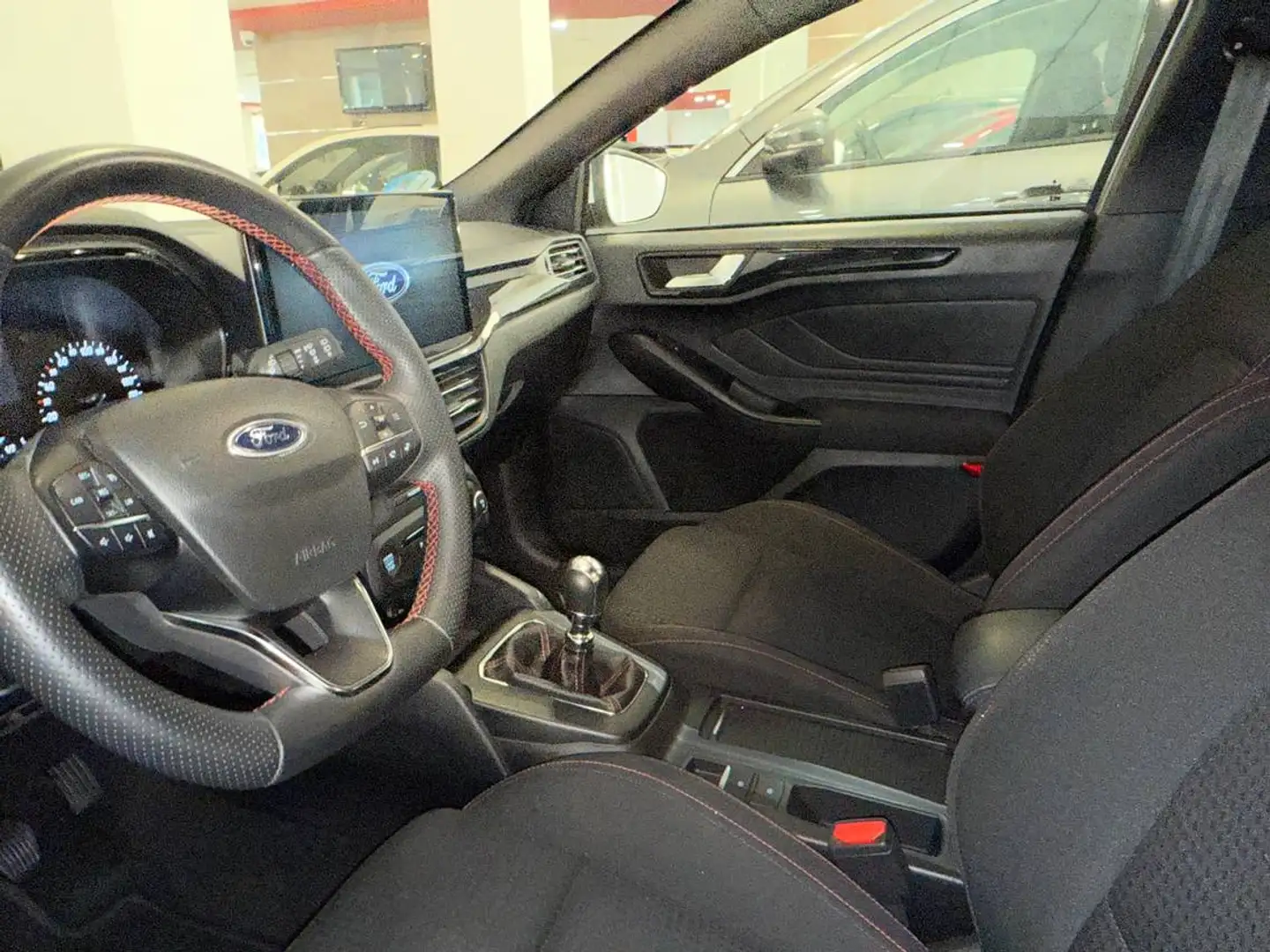 Ford Focus 1.0 Ecoboost MHEV 114kW ST-Line Gris - 2