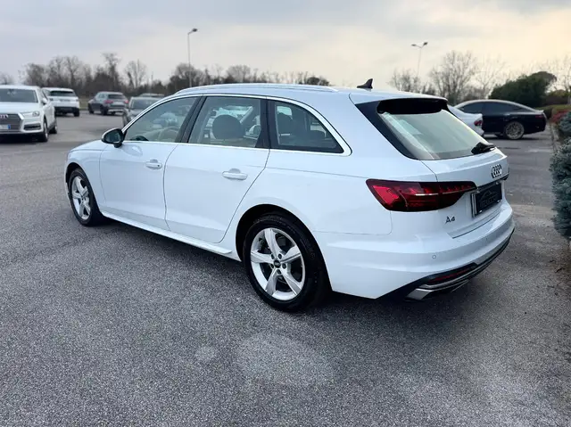 Audi A4 view 5