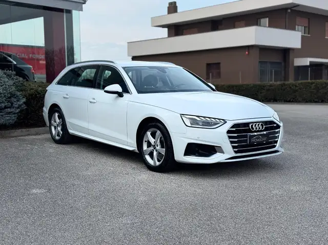Audi A4 view 3