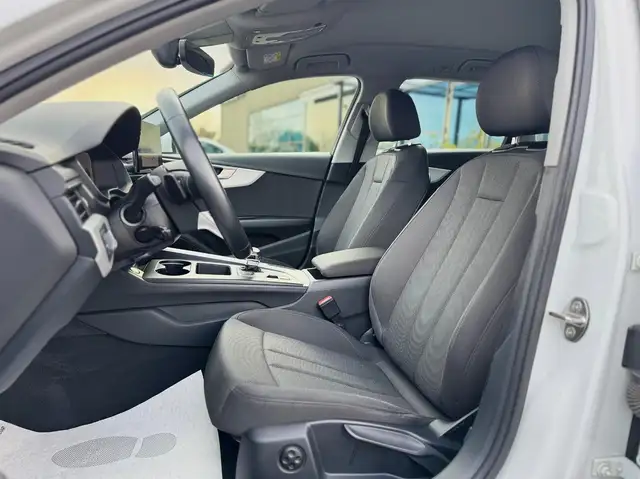 Audi A4 view 8