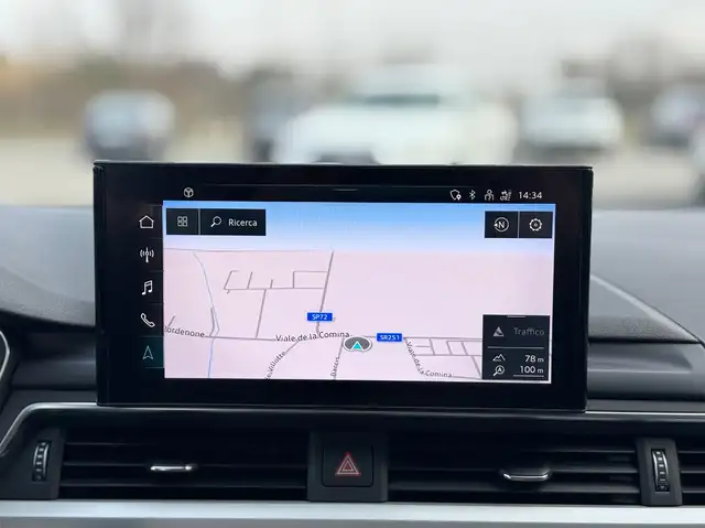 Audi A4 view 9