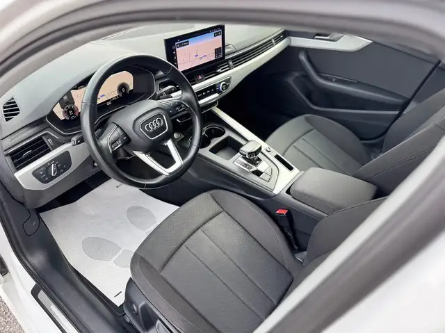 Audi A4 view 7