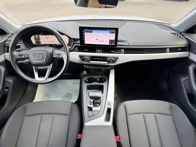 Audi A4 view 10