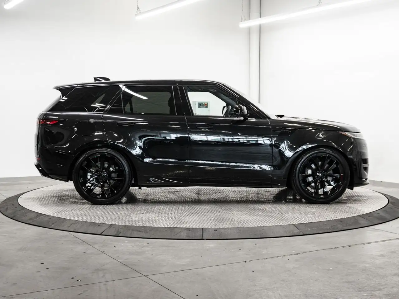 Land Rover Range Rover Sport photo Land Rover Range Rover Sport