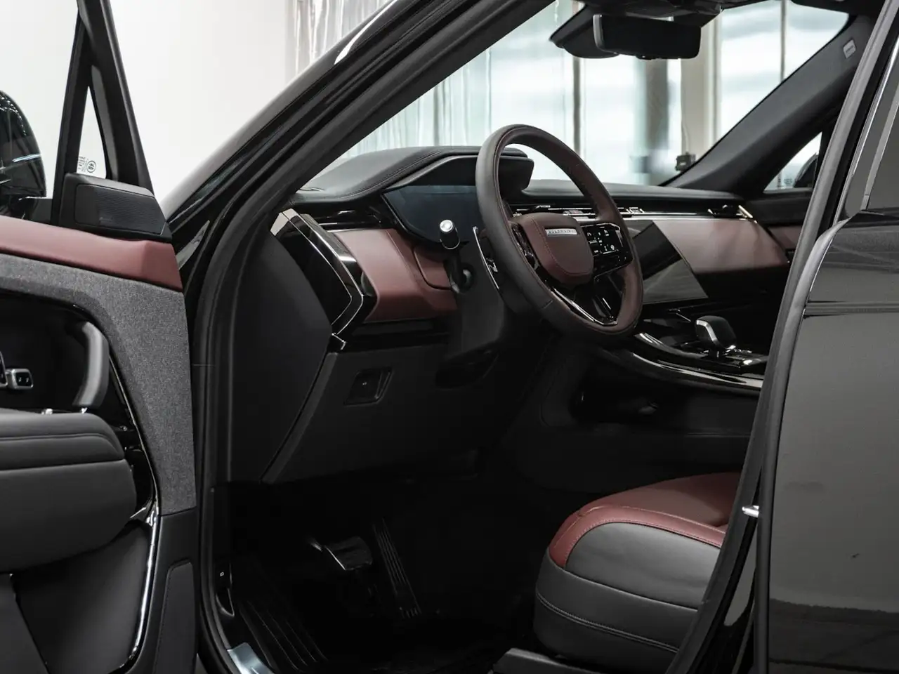 Land Rover Range Rover Sport photo Land Rover Range Rover Sport