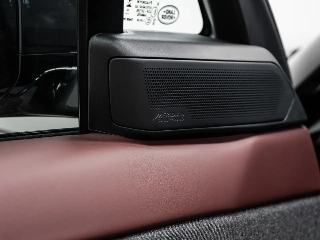 Land Rover Range Rover Sport photo Land Rover Range Rover Sport