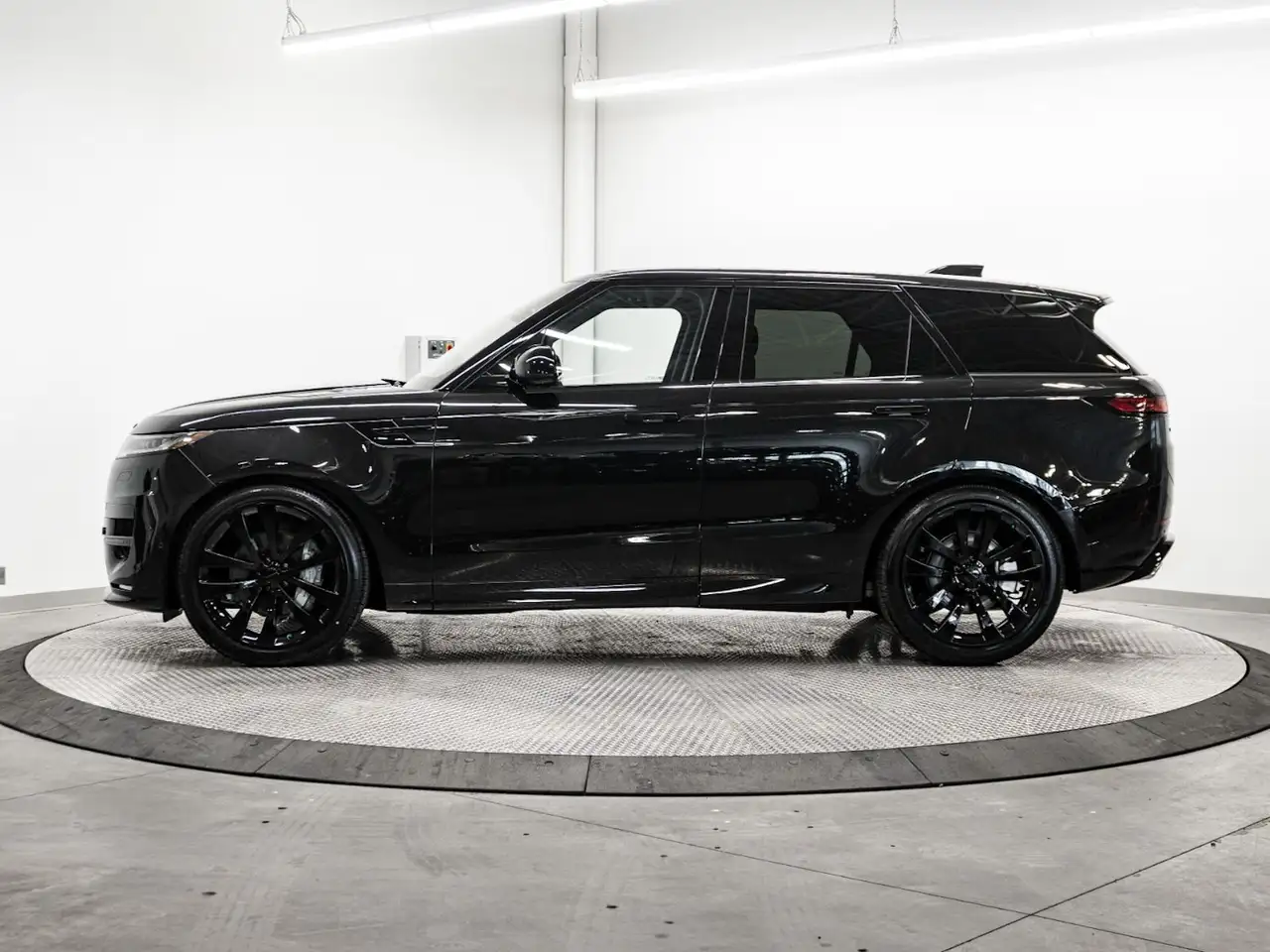 Land Rover Range Rover Sport photo Land Rover Range Rover Sport