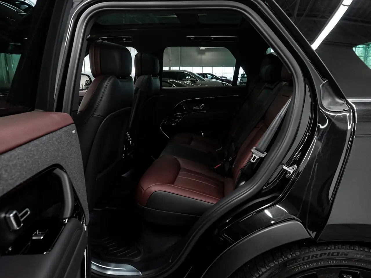 Land Rover Range Rover Sport photo Land Rover Range Rover Sport