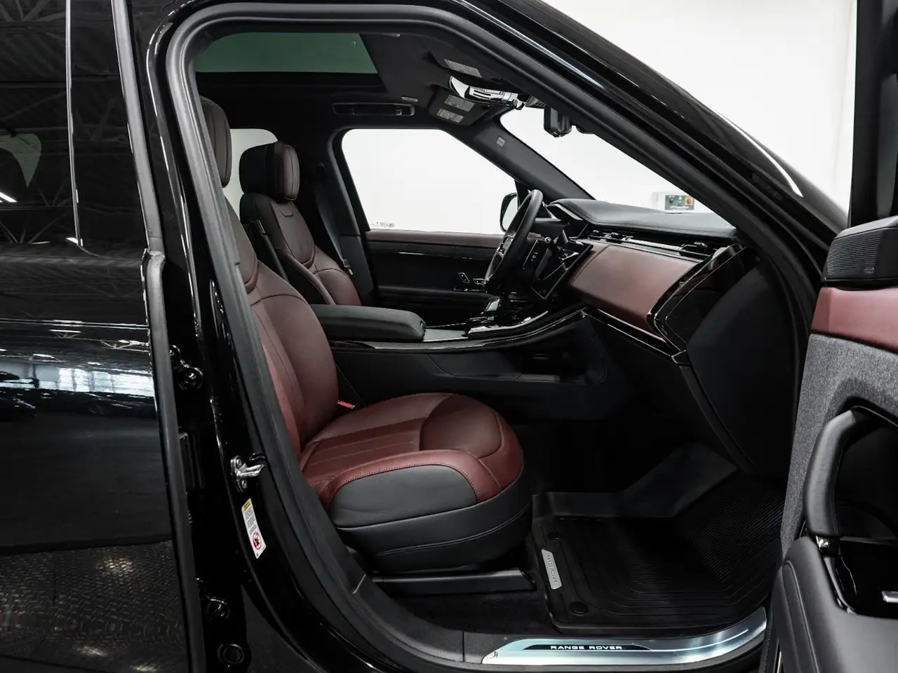 Land Rover Range Rover Sport photo Land Rover Range Rover Sport