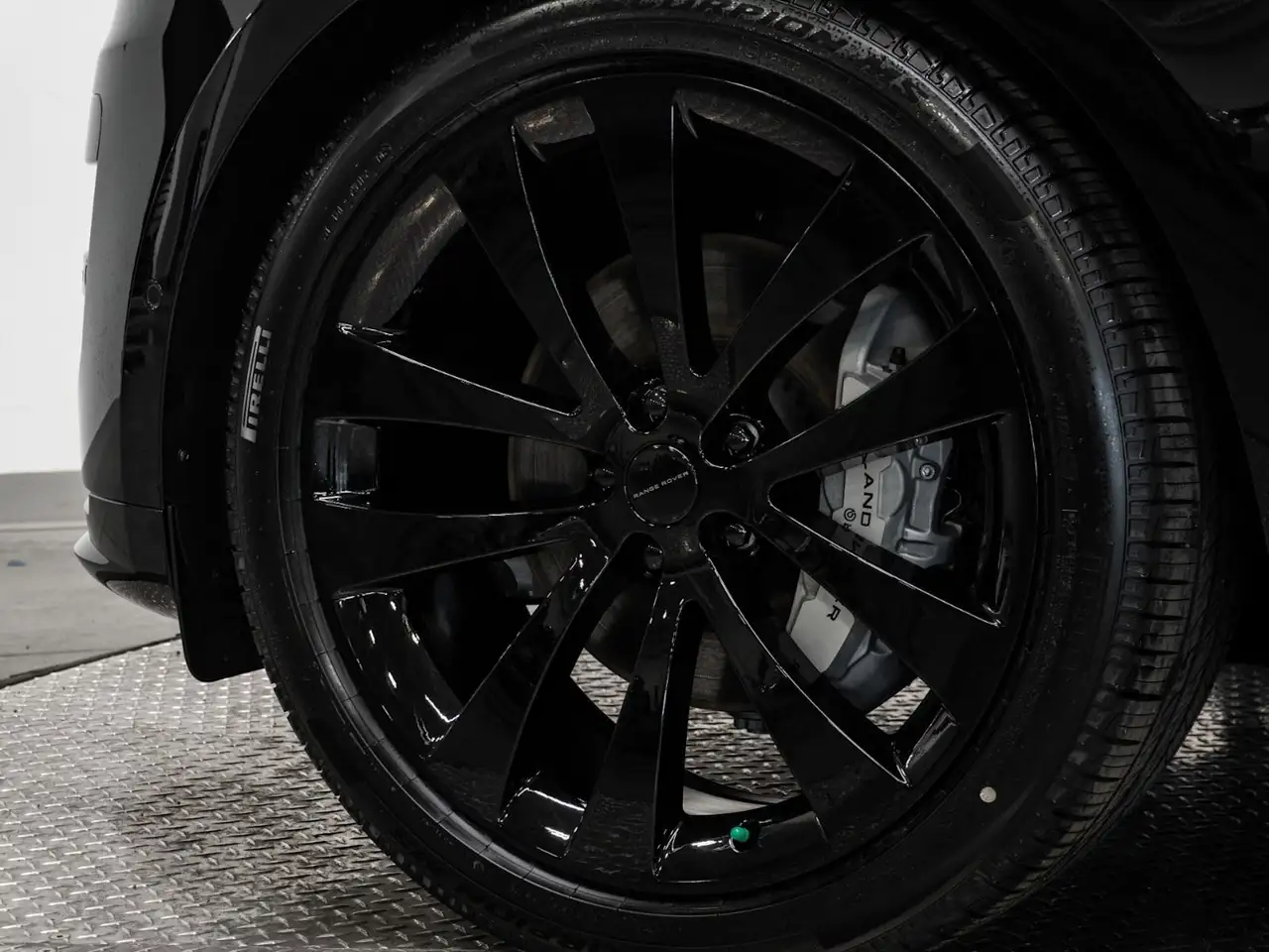 Land Rover Range Rover Sport photo Land Rover Range Rover Sport