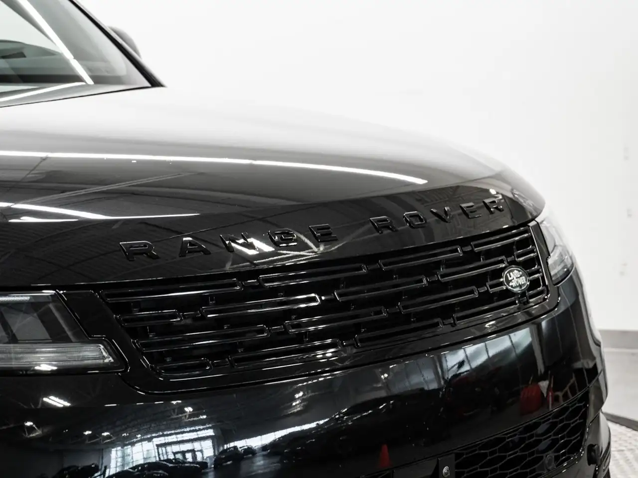 Land Rover Range Rover Sport photo Land Rover Range Rover Sport