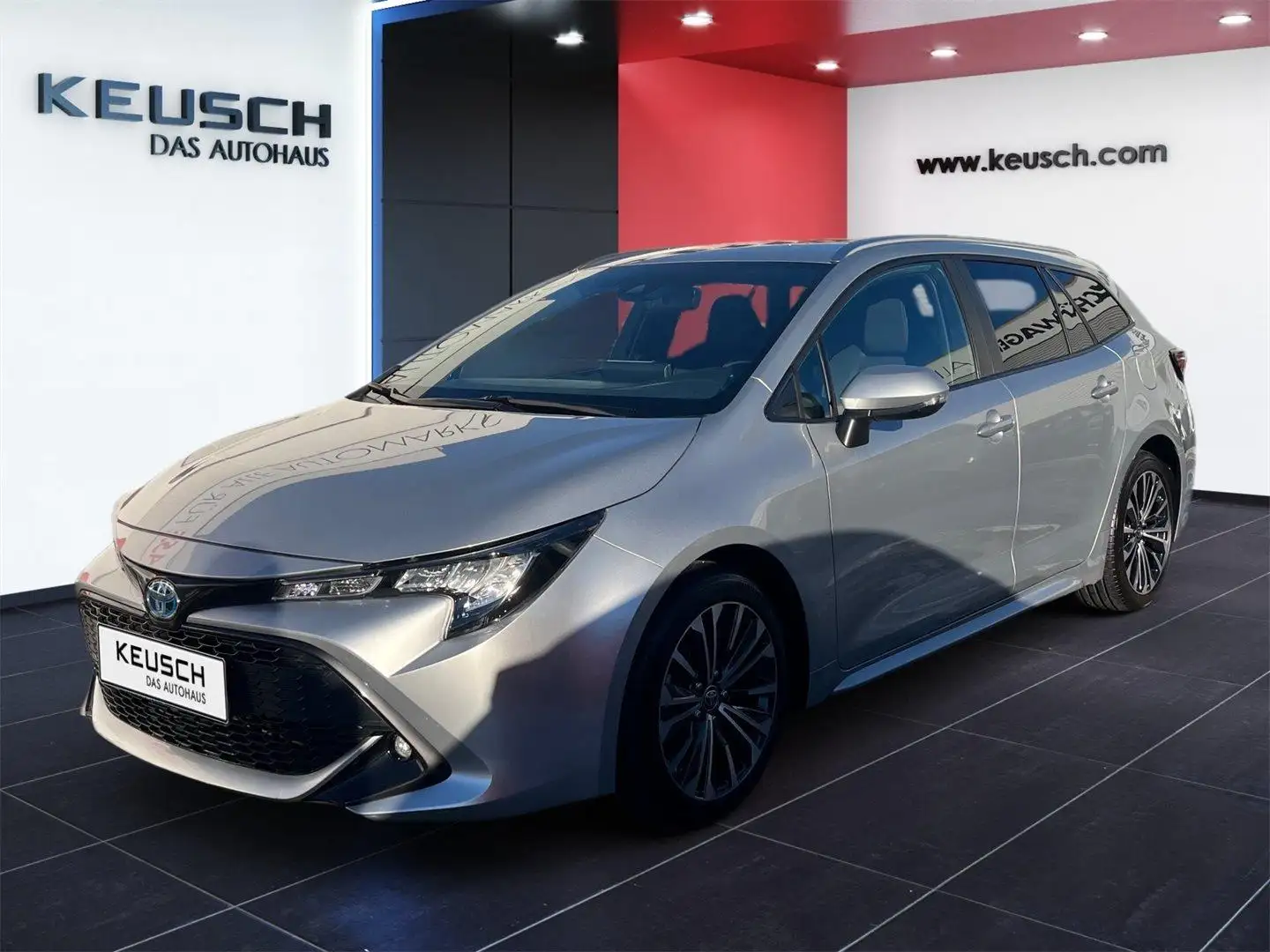 Toyota Corolla Kombi 1,8 Hybrid Active Drive Silber - 2