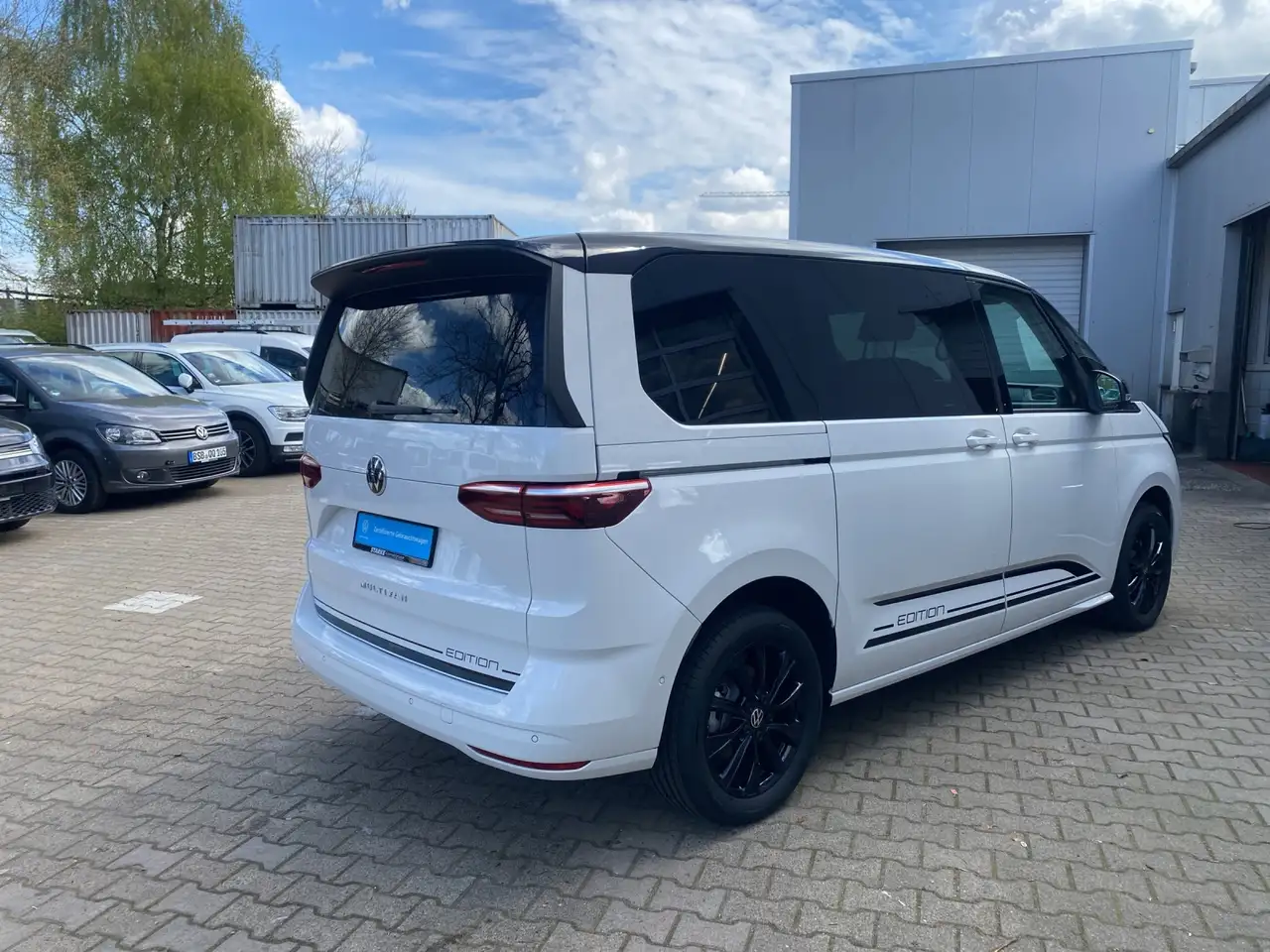 Volkswagen T7 Multivan 2.0 TDI DSG Edition Pano 14