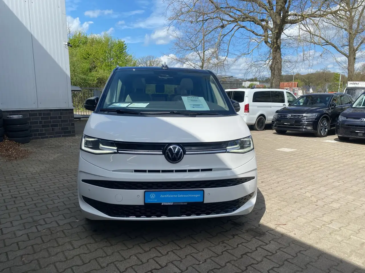 Volkswagen T7 Multivan 2.0 TDI DSG Edition Pano 17