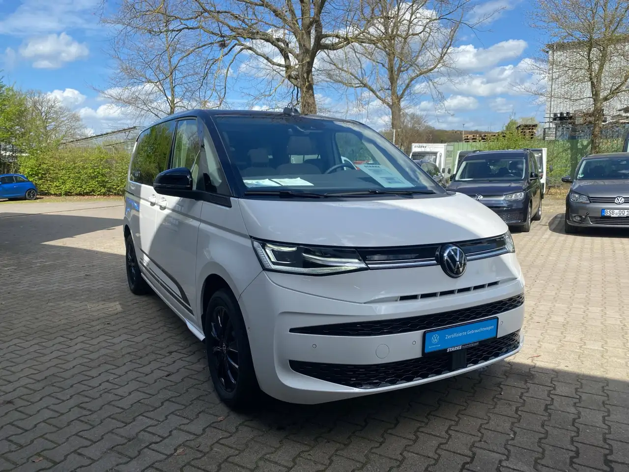 Volkswagen T7 Multivan 2.0 TDI DSG Edition Pano 16