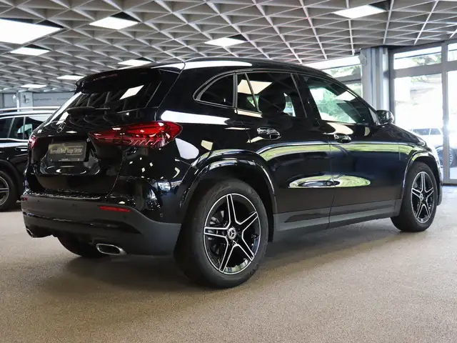 Mercedes-Benz Gla view 5