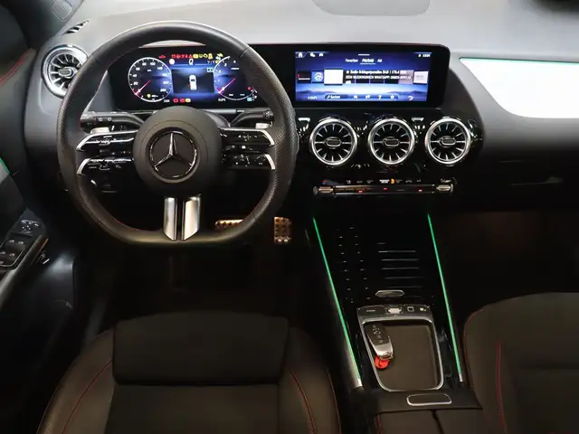 Mercedes-Benz Gla view 13